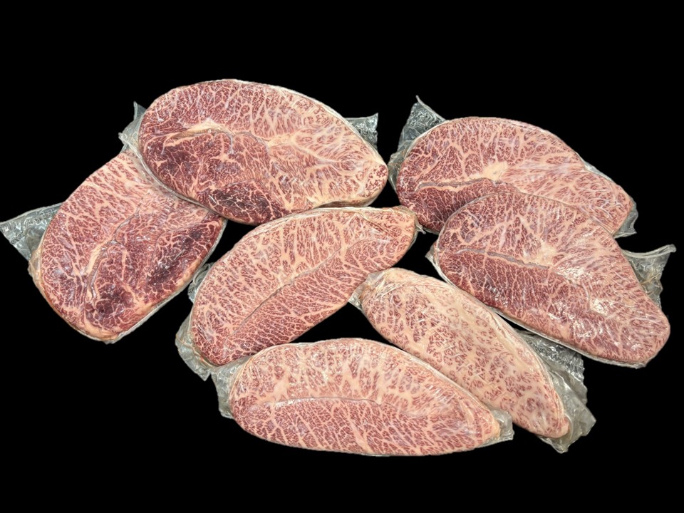 〔冷凍〕福島県産 ミスジ ステーキカット(月齢 30ヶ月)【2.8kg】