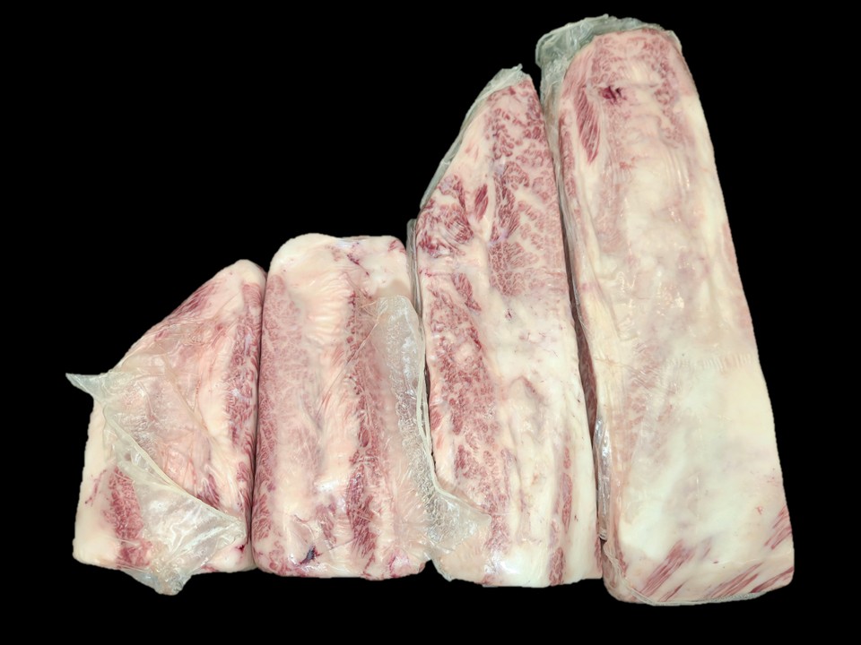 和牛のサガミヤ サガミヤホールセール株式会社 / 《牝牛》 岩手県産
