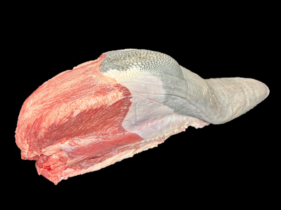 黒毛和牛 皮付きタン(ノドなし)