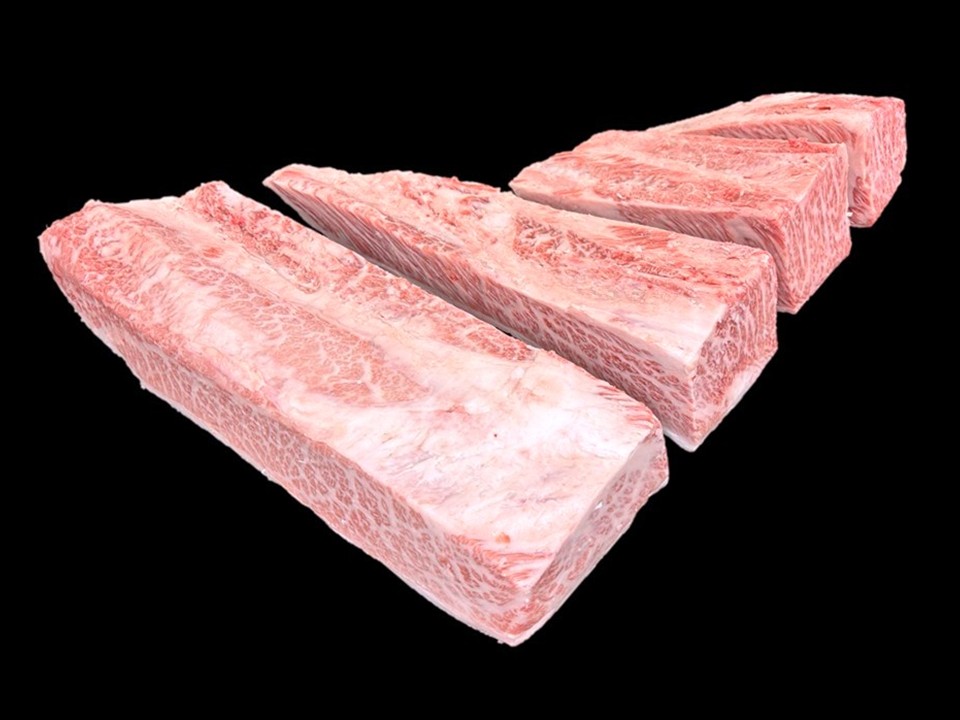 黒毛和牛 三角バラプレート